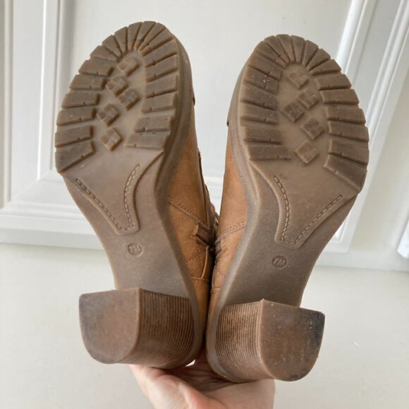 G By Guess Faux Leather Quilted Heeled Ankle Boots Tan Sz 7 - Picture 9 of 10